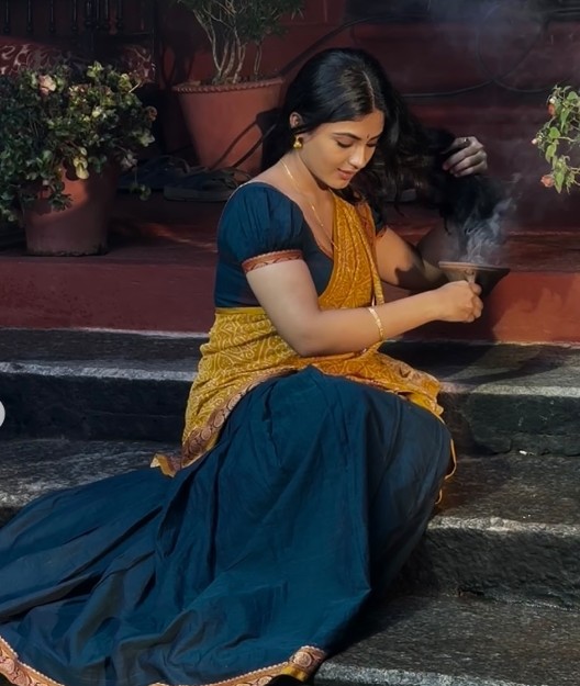 Nayan Sarika stunning