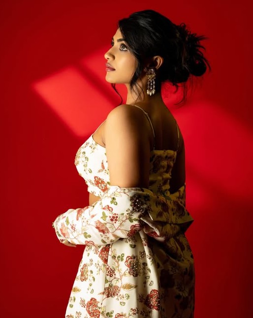 Nayan Sarika glam